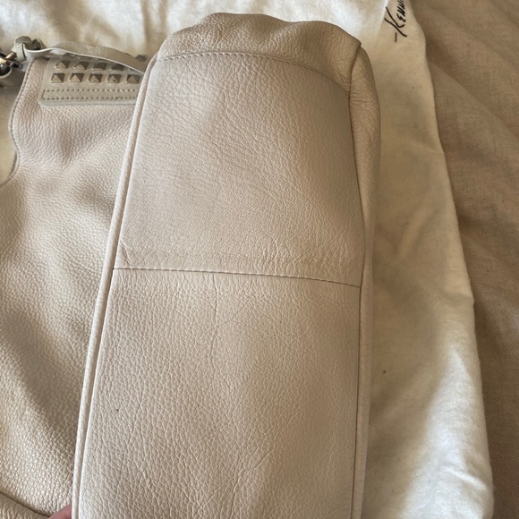 Kenneth Cole Large Tote - Picture 6 of 9